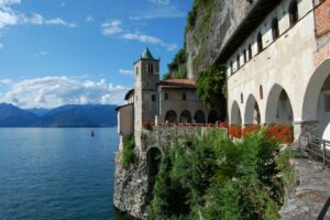 Santa Caterina del Sasso: prachtig klooster met uitzicht op Lago Maggiore