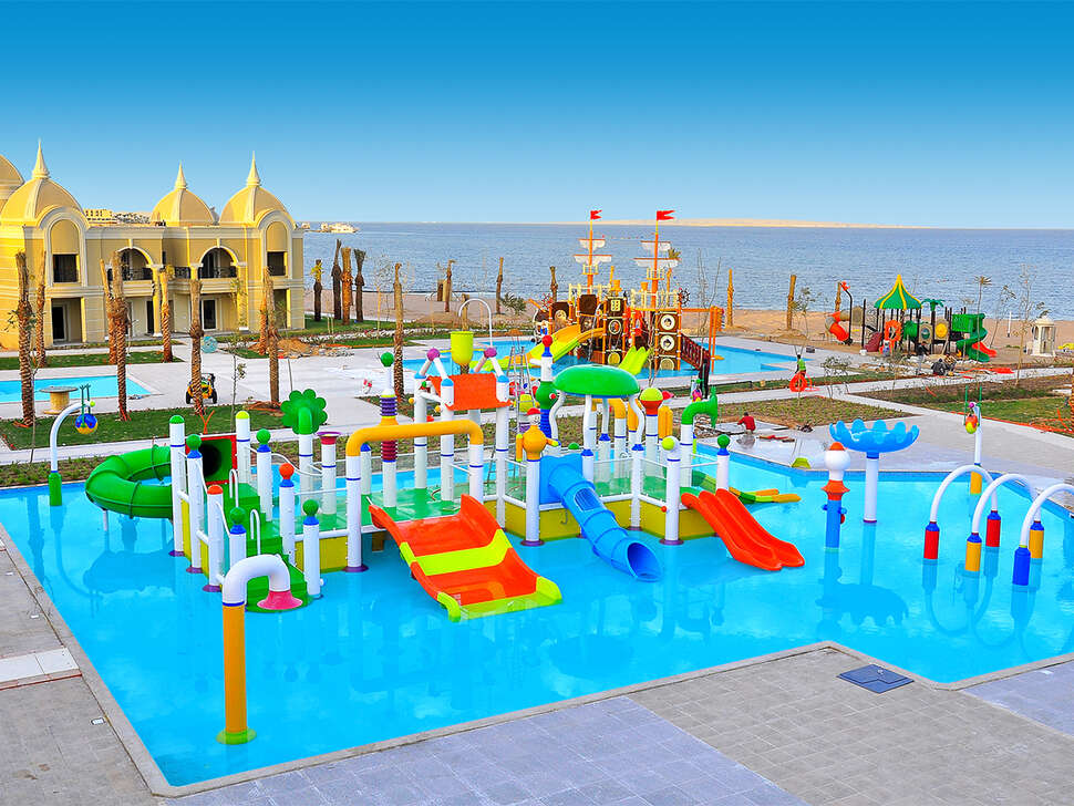 Titanic Royal & Aqua Park